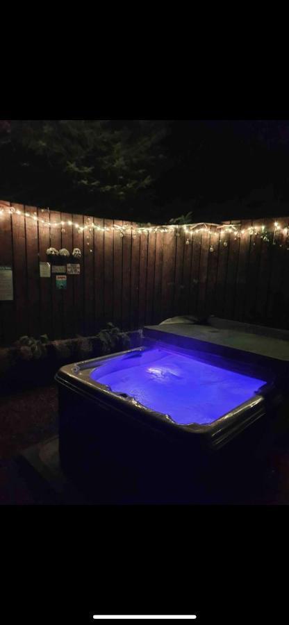 Bankhead Accommodation With Hot Tub In Aberdeenshire Gamrie Exteriör bild